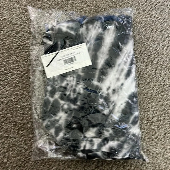 NWT Yana K Lisa Top Tie Die Black One Size Fits 2 - 14 Boho Chic LA Fashion - Picture 4 of 5